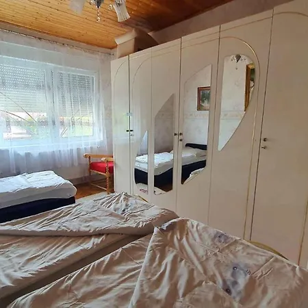 Apartment In Balatonfuered/balaton 27839